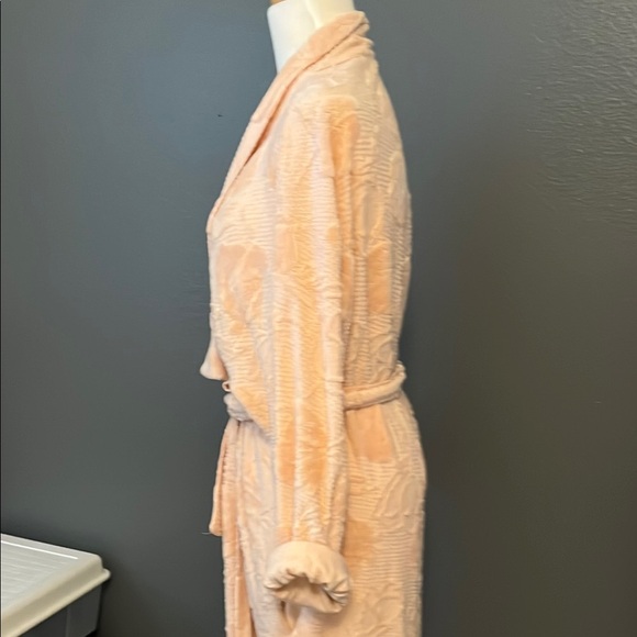 Peachy Pink Robe - Picture 5 of 7
